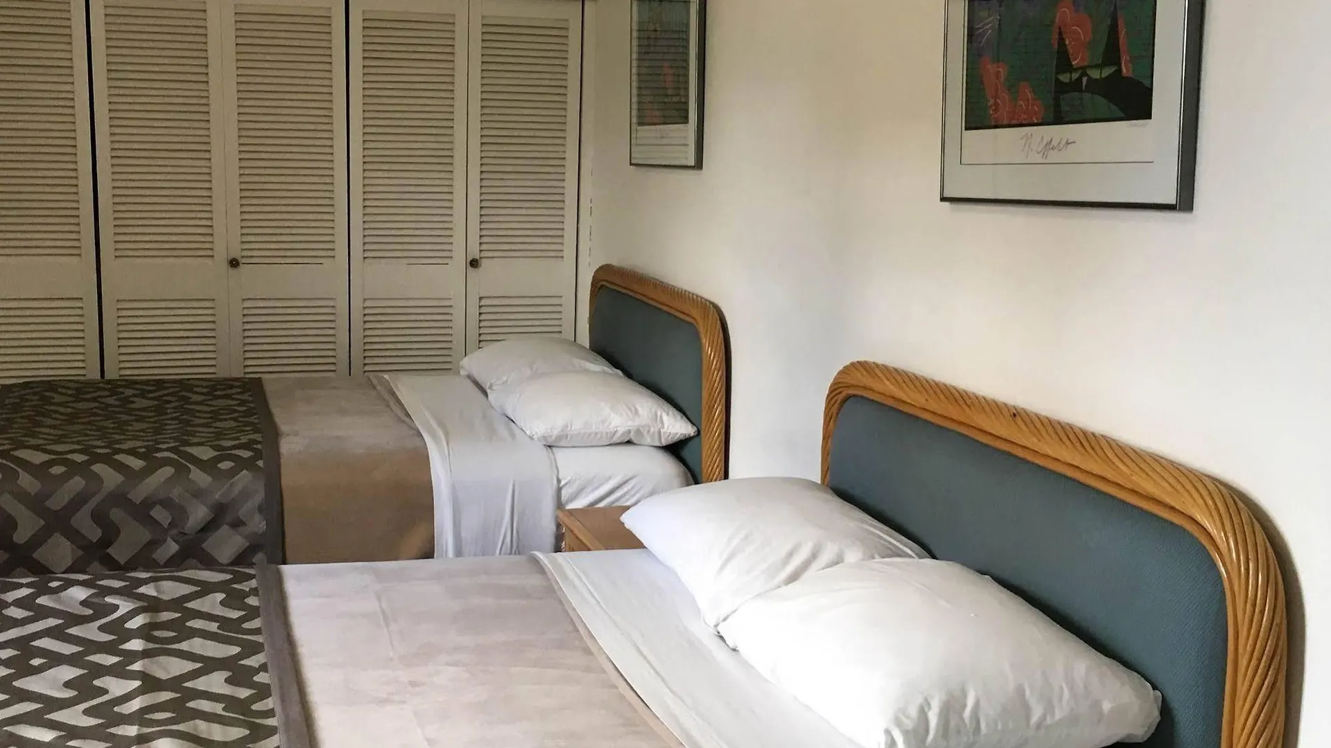 **  Borinquen Beach Inn San Juan Puerto Rico