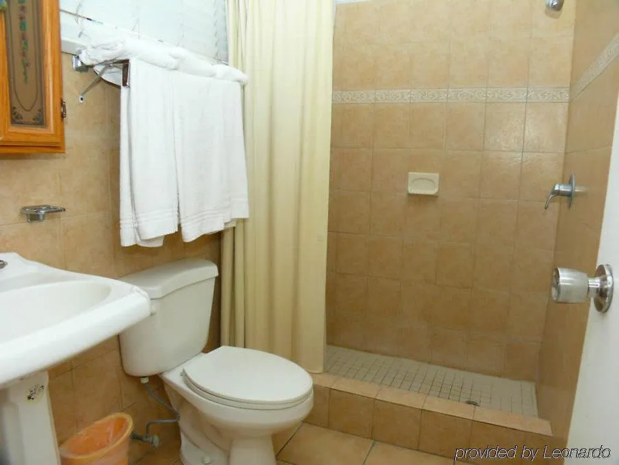 Borinquen Beach Inn San Juan 2*,