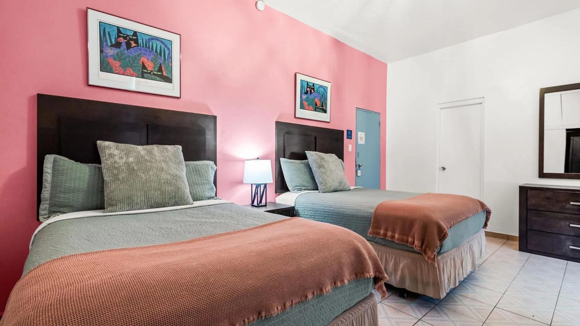 Borinquen Beach Inn San Juan