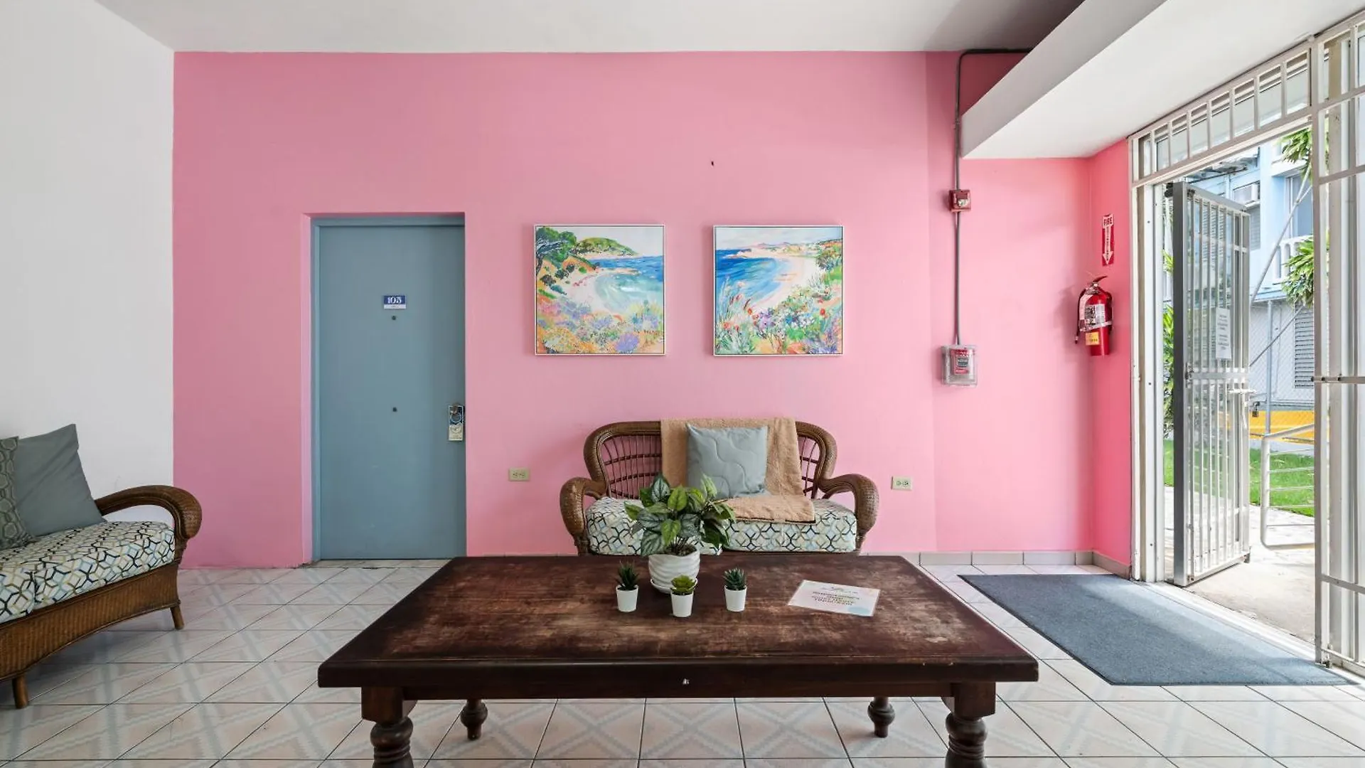 **  Borinquen Beach Inn San Juan Puerto Rico