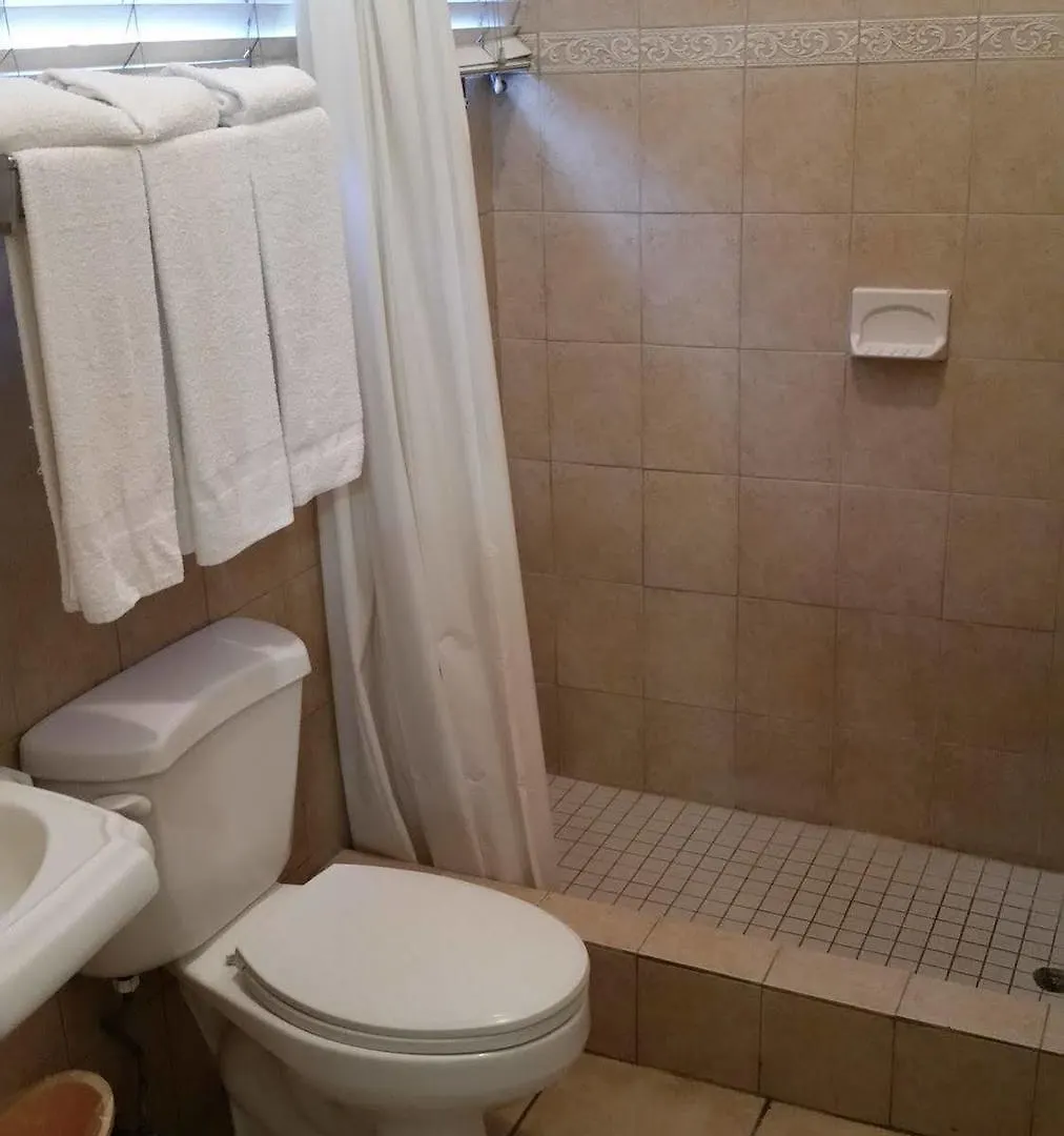 Borinquen Beach Inn San Juan
